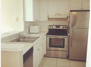 2642 Collins Ave APT 404, Miami Beach, FL 33140