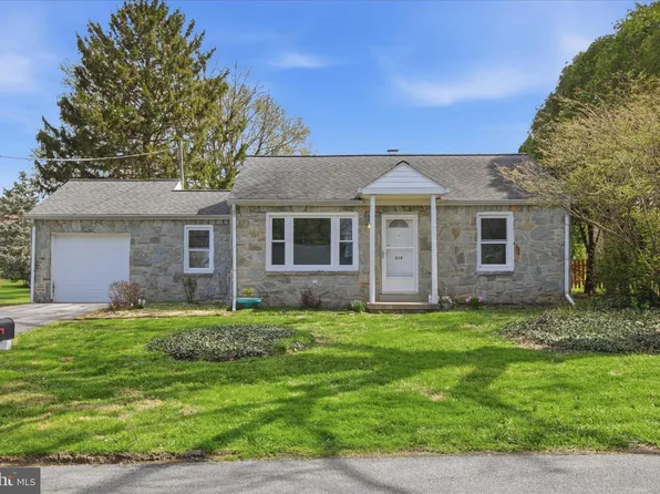 319 Dahlia Rd, Lancaster, PA 17602