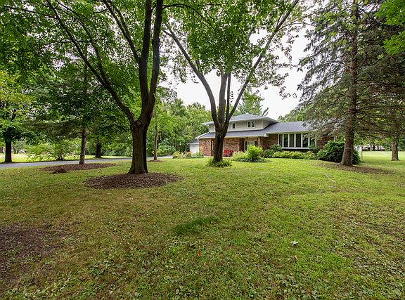 4th image of 40647 N Prairie Ave