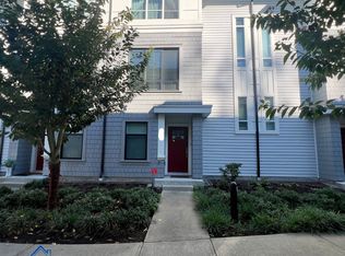 18505 Laurensen Pl #802, Surrey, BC V4N 6R7