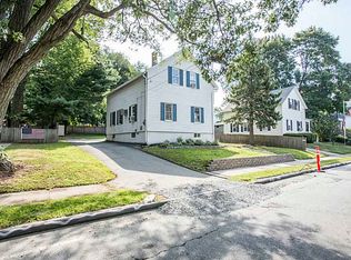 197 Roger Williams Ave, Rumford, RI 02916
