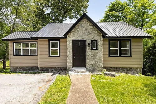 1812 John Ross Rd Photo 1