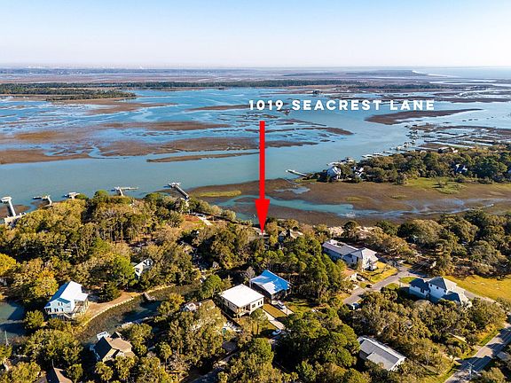 3rd image of 1019 Sea Crest Ln