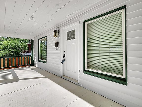 4th image of 528 Clay St