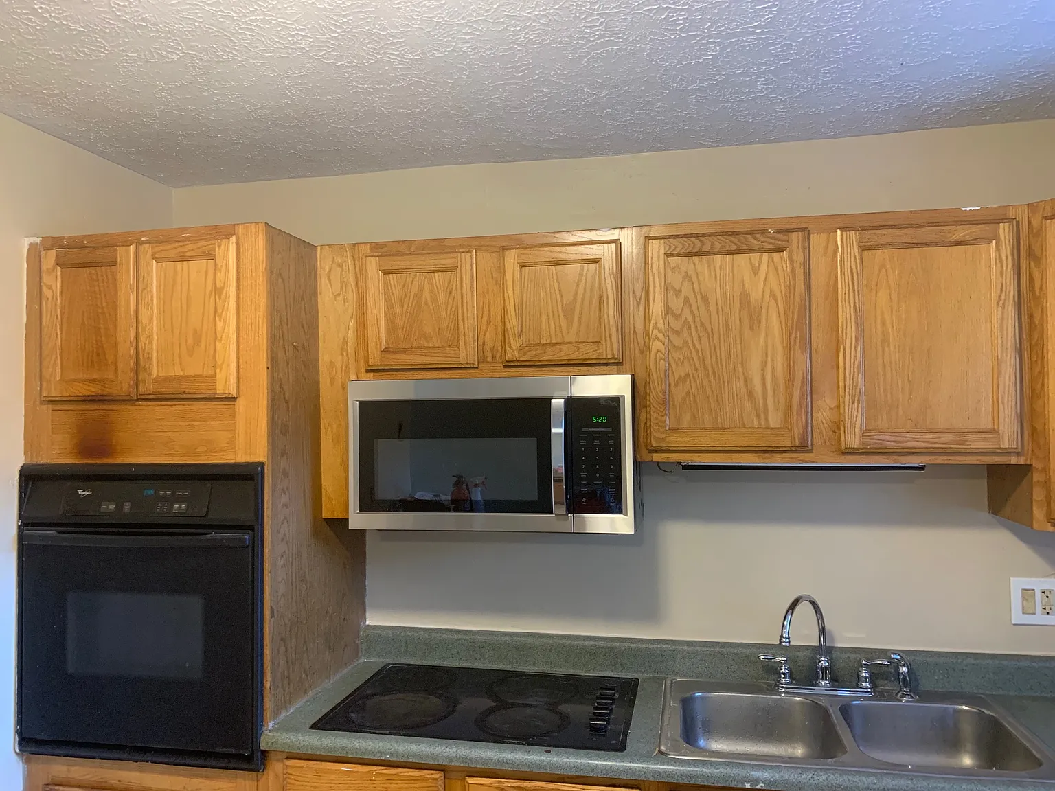 4 bed, 1.5 bath, 2054 sqft, $1,995 — Photo 3