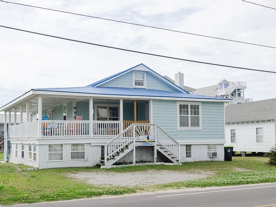 1201 Carolina Beach Ave N