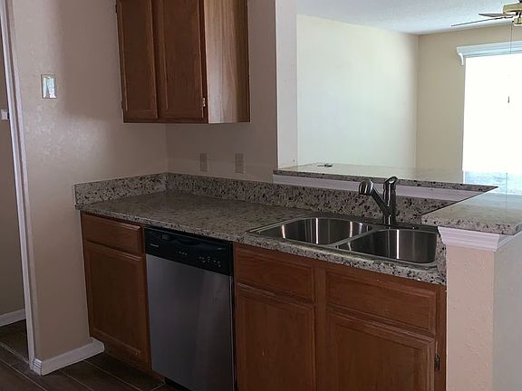 3rd image of 705 Youngstown Pkwy APT 359