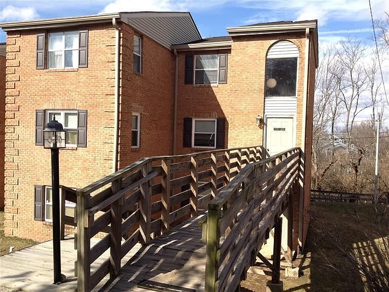 2nd image of 421 Redding Rd APT 66
