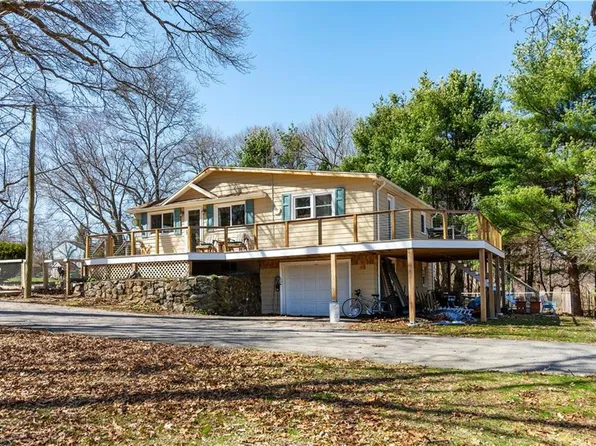 21 Walton Ave, Warwick, RI 02886
