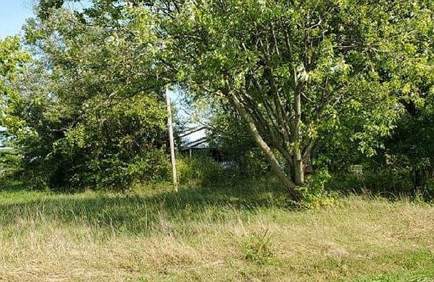 2nd image of 2200 Eaton Rd