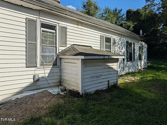 3rd image of 510 McDowell St