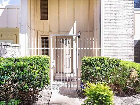 2nd image of 2990 Meadowgrass Ln #19/192