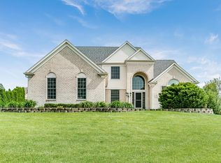 N101W14676 Raintree Dr, Germantown, WI 53022