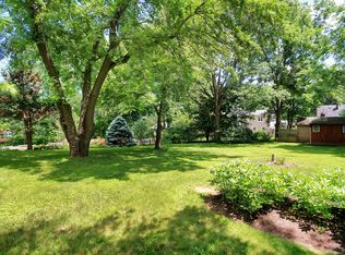 313 Long Hill Rd, Gillette, NJ 07933