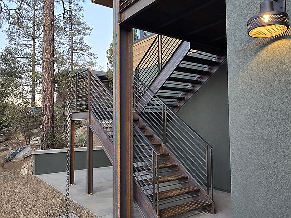 4th image of 1519 Sierry Peaks Dr