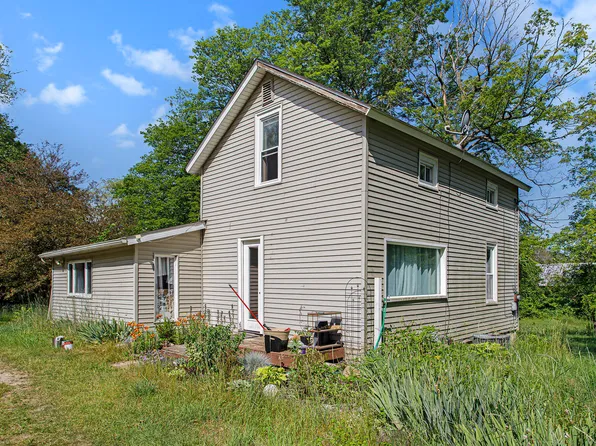 879 Marsh Rd, Plainwell, MI 49080