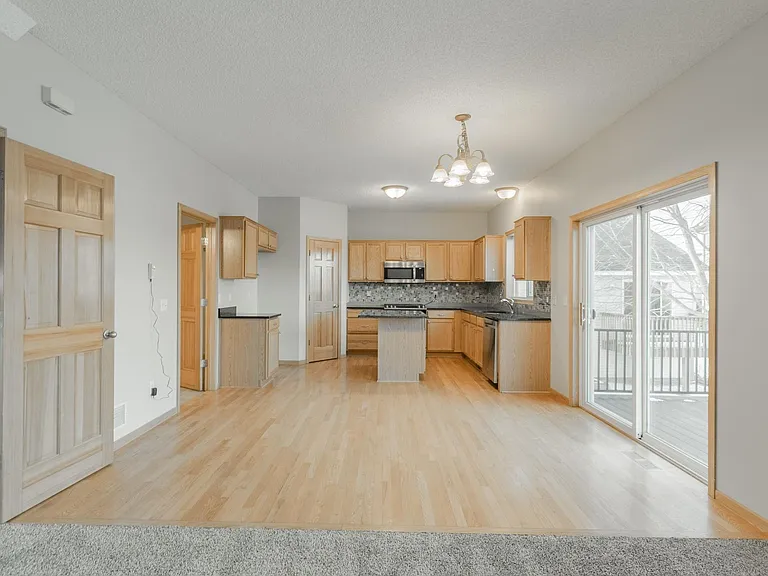 1760 Wyndam Dr — Photo 7
