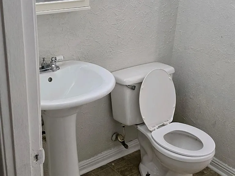 1551 Bingham Dr — Photo 9