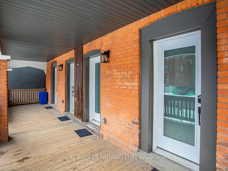 115 Catharine St N #2 — Photo 21