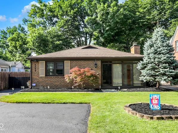 2249 Kessler Boulevard East Dr, Indianapolis, IN 46220