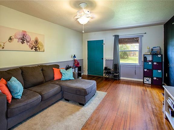 4th image of 1108 Doris Ave