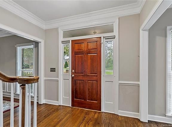 5th image of 1147 Laurel Park Ln