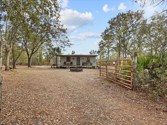 3rd image of Vacant Sw Hike Lake Rd