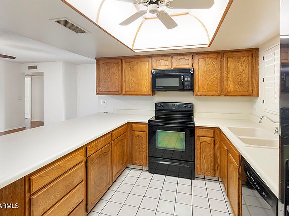 3rd image of 4714 W CHERYL Drive