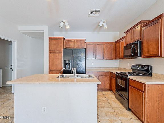 3rd image of 5231 W GLASS Lane