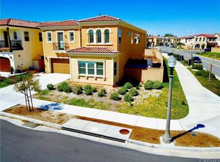 27653 Skylark Ln, Santa Clarita, CA 91350