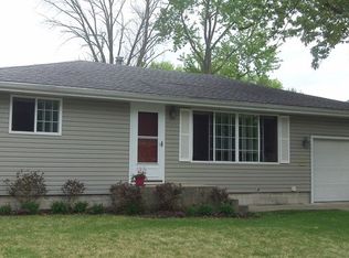586 W Drummond Dr, Bourbonnais, IL 60914