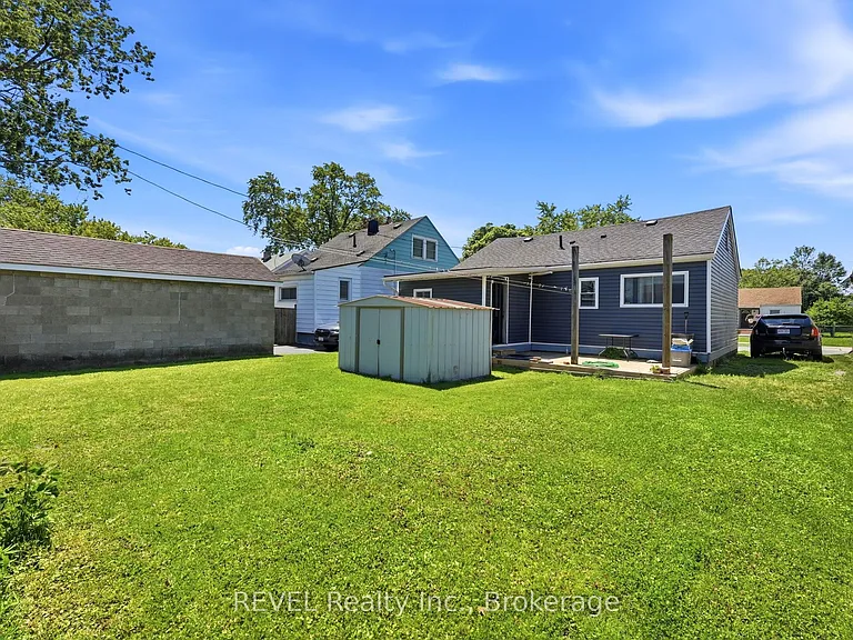 9 McNaughton Rd — Photo 18