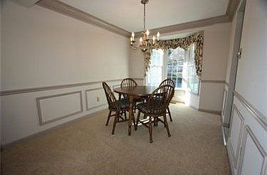 4th image of 379 Fruitwood Dr
