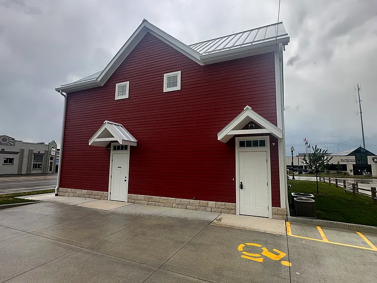 127 N Main St — Photo 15