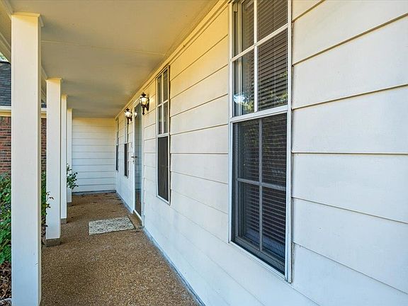 2nd image of 8095 Kerry Dr