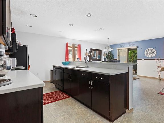 3rd image of 4676 Caverns Dr