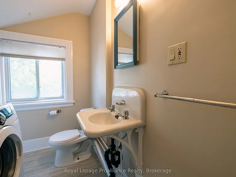 4 Highland Ave — Photo 16
