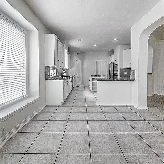 6010 Serrano Terrace Ln — Photo 25