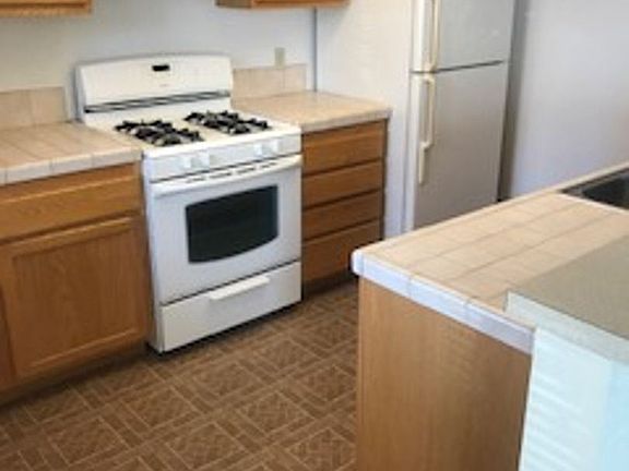 5th image of 80 S Garden St #3