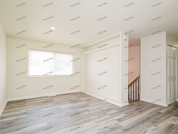 4th image of 11939 Holly Brook Dr