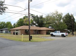 208 S College St, Pilot Point, TX 76258