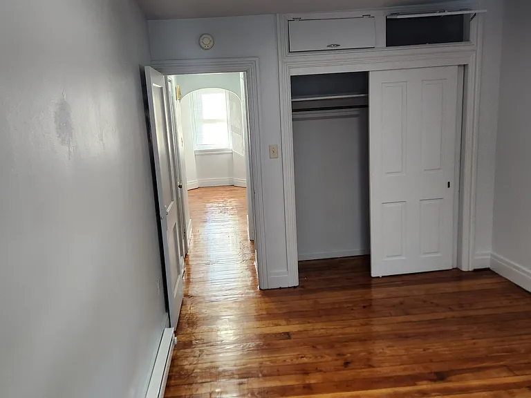 545-547 W Maple St #5 — Photo 21