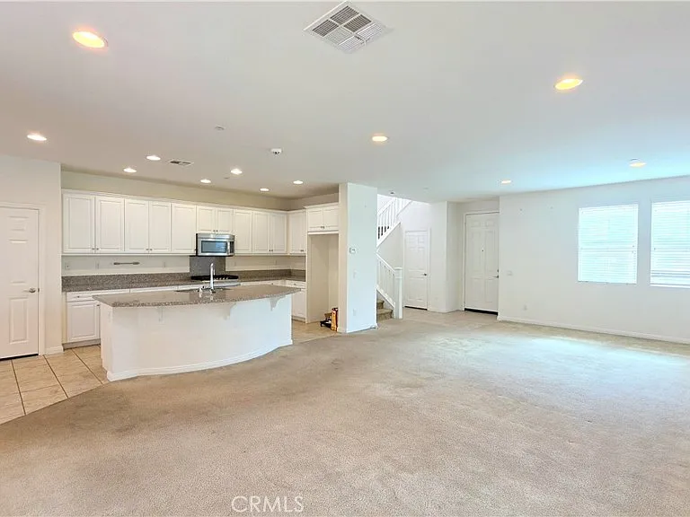3005 E Via Corvina — Photo 4