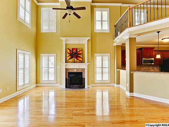 4th image of 1110 Pegasus Dr