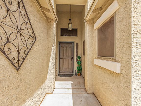 4th image of 10354 W Southgate Ave