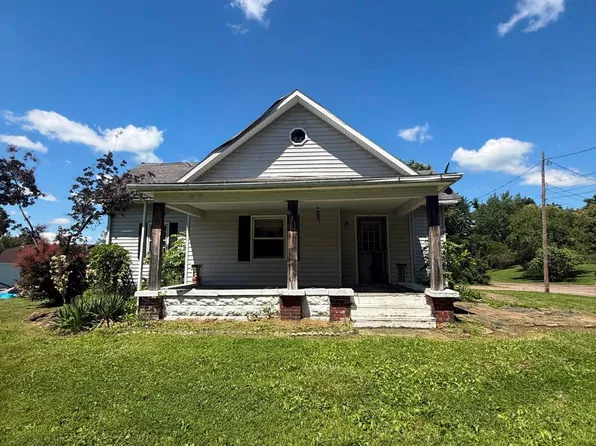 921 Highland Ave, Cambridge, OH 43725