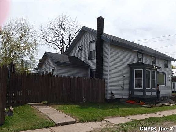 3rd image of 400 New York Ave