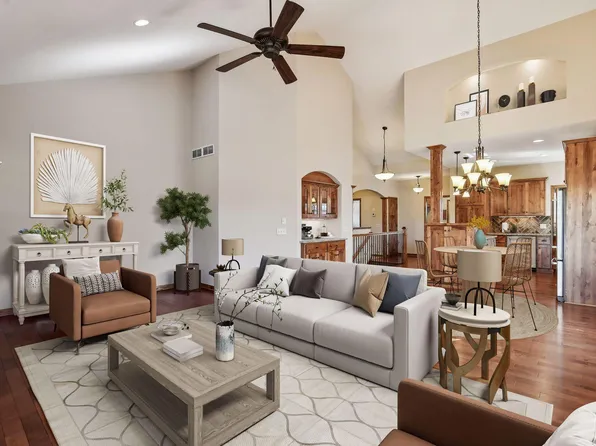 524 Roanoke Ct, Waconia, MN 55387