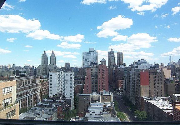 4th image of 175 W 72nd St Penthouse F