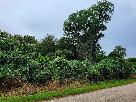 4th image of 446 Riverside Dr Lot 931